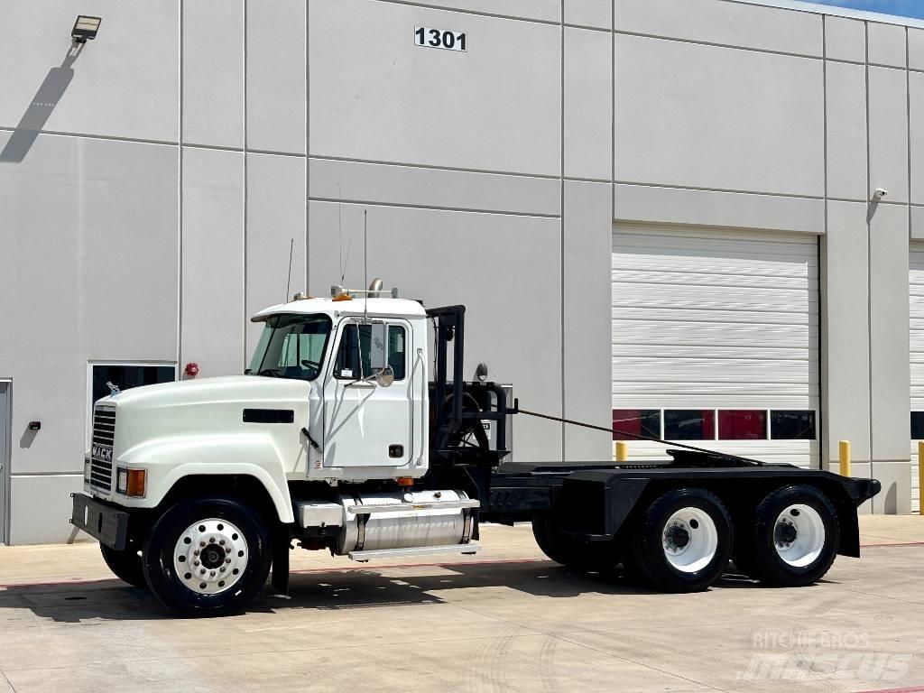 Mack CH 613 Kurtaricilar