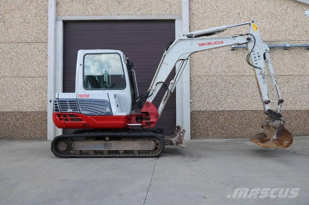 Takeuchi TB 250 Mini ekskavatörler, 7 tona dek