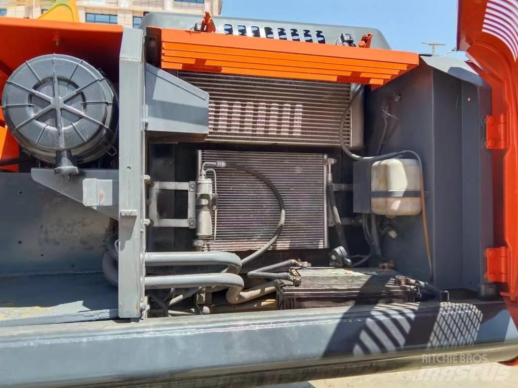 Hitachi ZX 240 Paletli ekskavatörler
