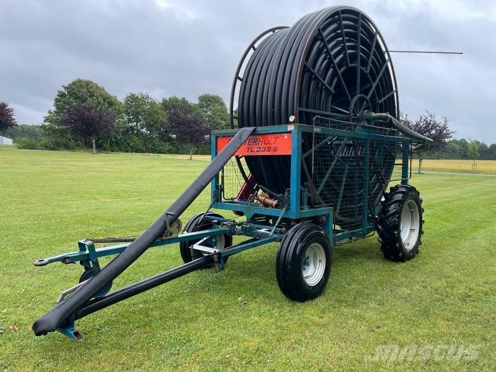 Fasterholt TL 235 S Sulama sistemleri