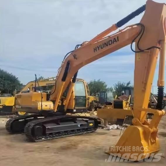 Hyundai 225 Paletli ekskavatörler
