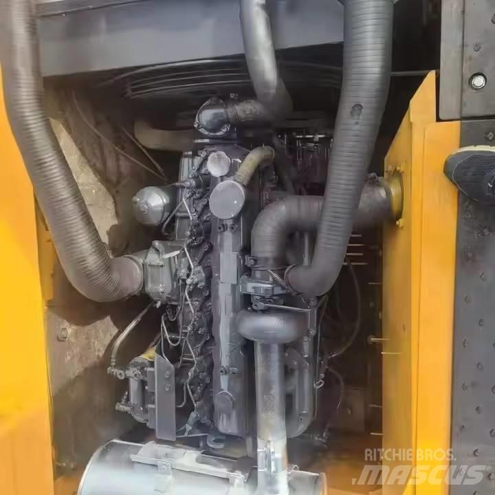 Hyundai 225 Paletli ekskavatörler