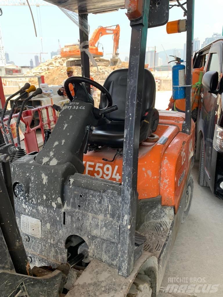 TCM Forklift FD25T4 Dizel forkliftler