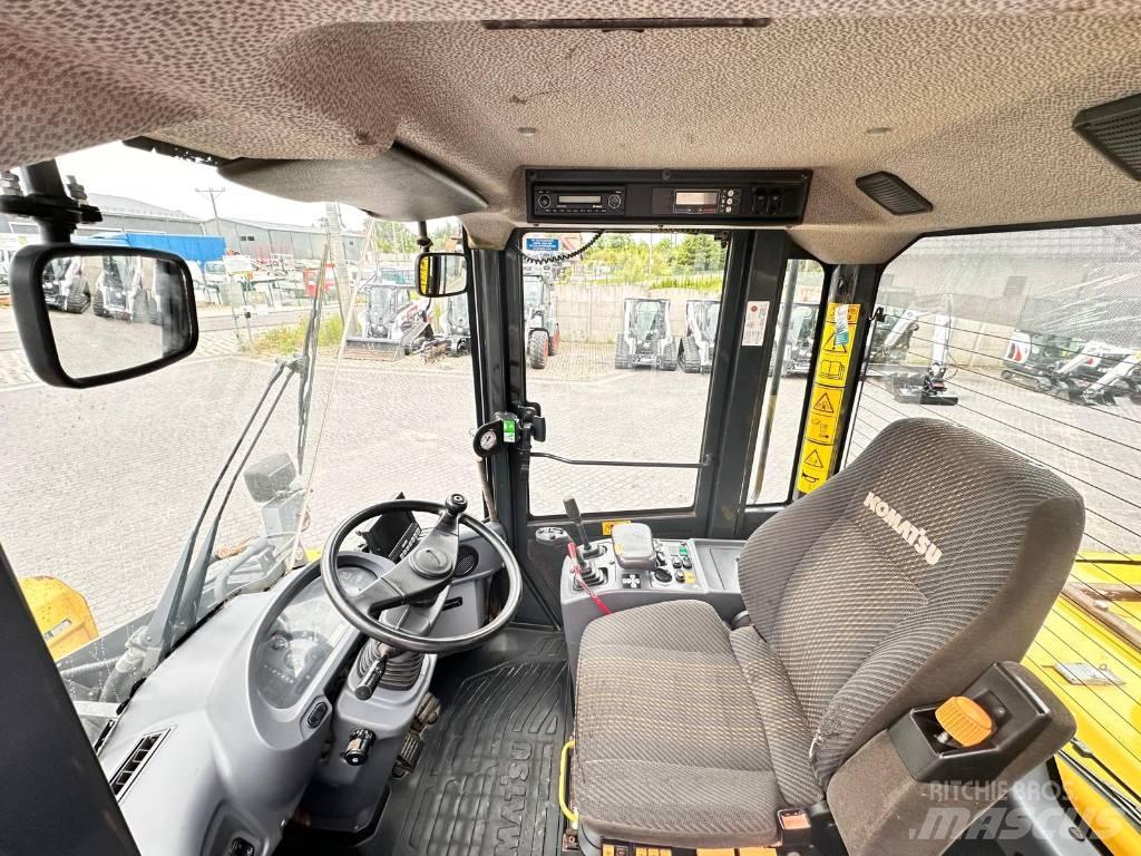 Komatsu WA 250 PZ-6 Tekerlekli yükleyiciler