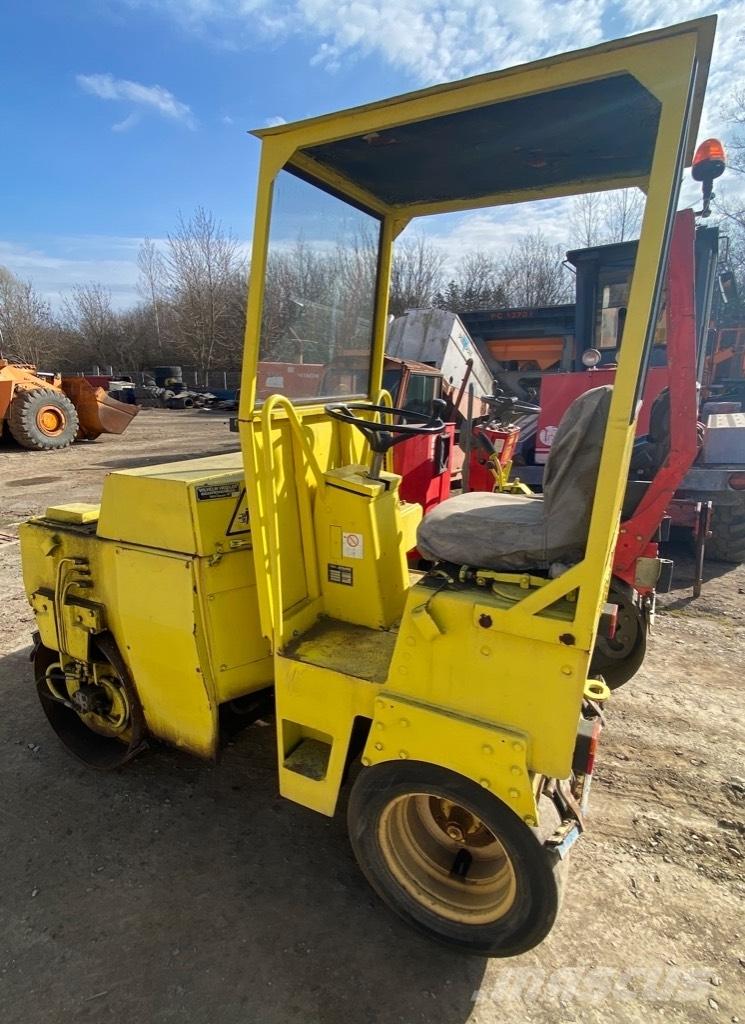 Bomag BW 100 AC Kombine silindirler