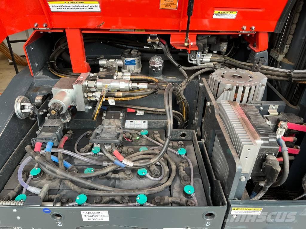 Combilift CBE3000 Sideloader - dört yönlü forkliftler