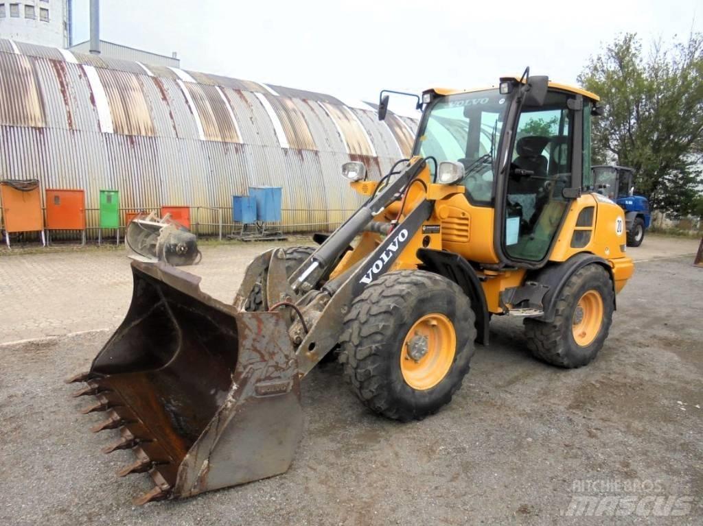 Volvo L 25 F Tekerlekli yükleyiciler