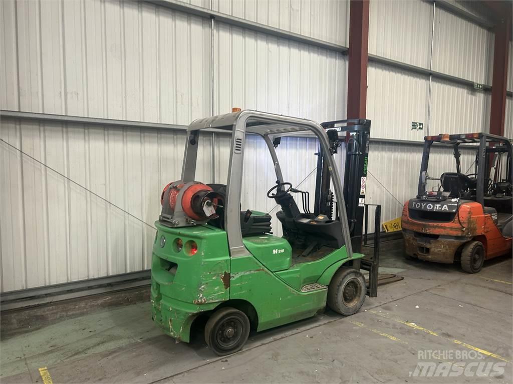 Cesab M318G LPG'li forkliftler