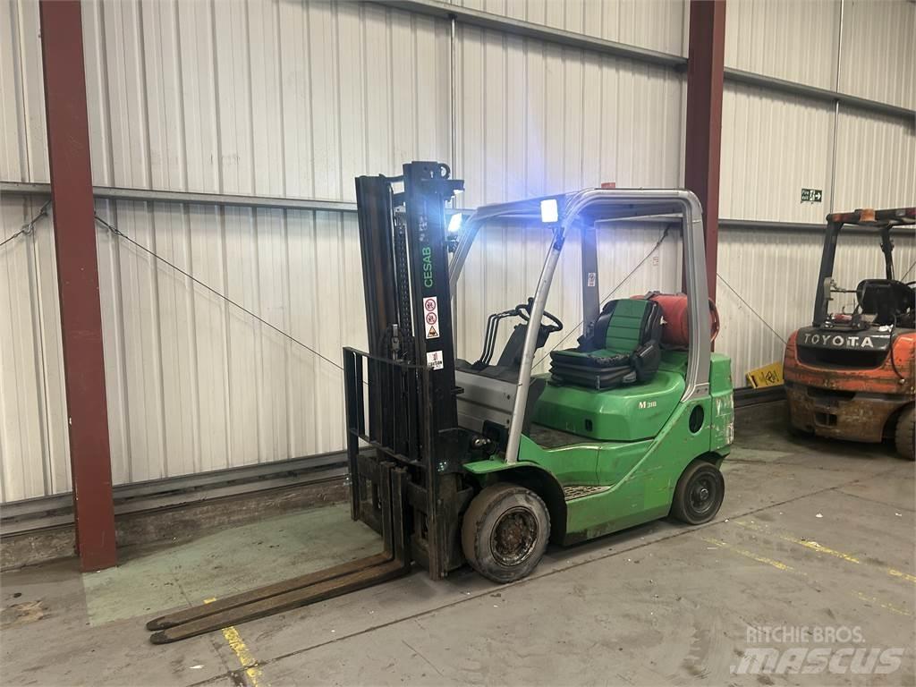 Cesab M318G LPG'li forkliftler