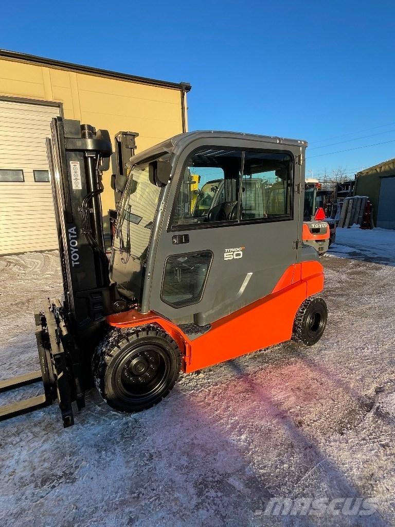 Toyota 8FBMT50 Elektrikli forkliftler