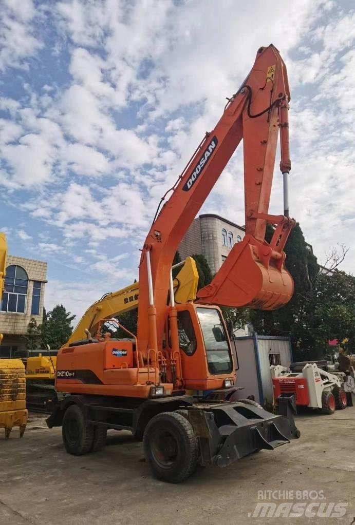 Doosan DH 210 W-7 Lastik tekerli ekskavatörler