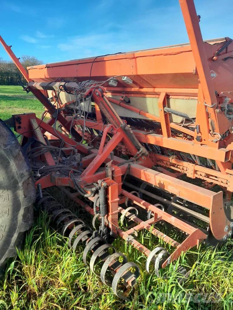 Kuhn Integra 4000 Kombine hububat mibzerleri