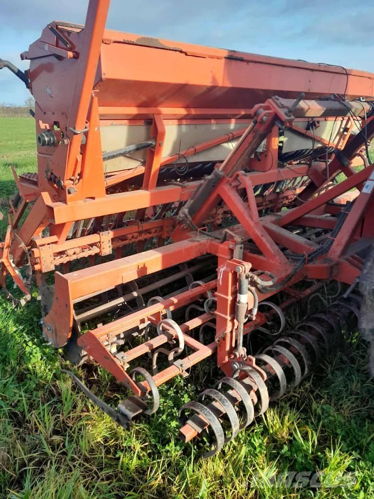 Kuhn Integra 4000 Kombine hububat mibzerleri