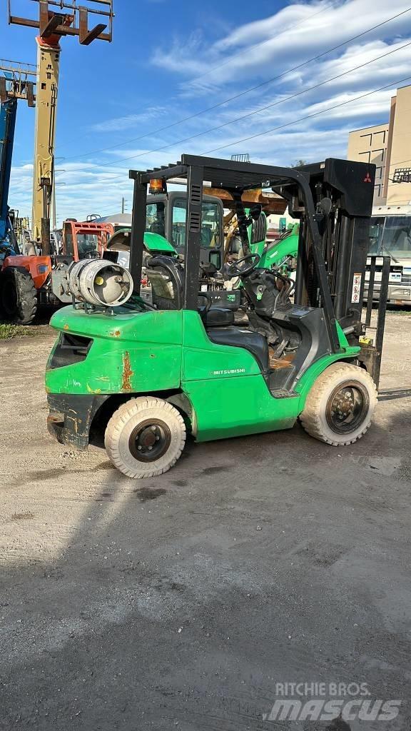 Mitsubishi FG30N Diger