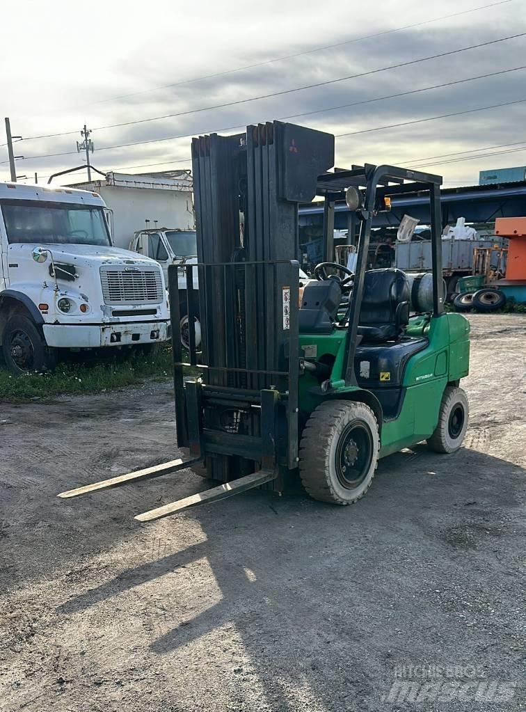 Mitsubishi FG30N Diger