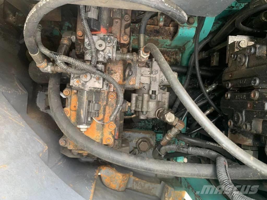 Kobelco SK 135 Paletli ekskavatörler