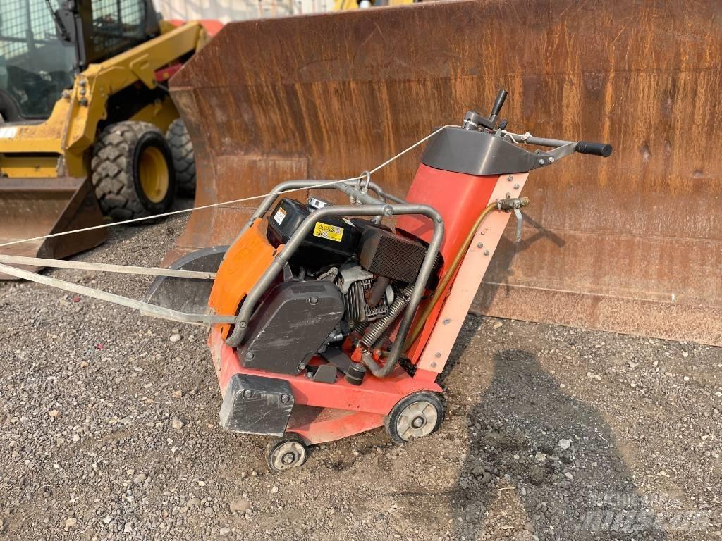 Husqvarna FS413 Beton / harç karıştırıcılar