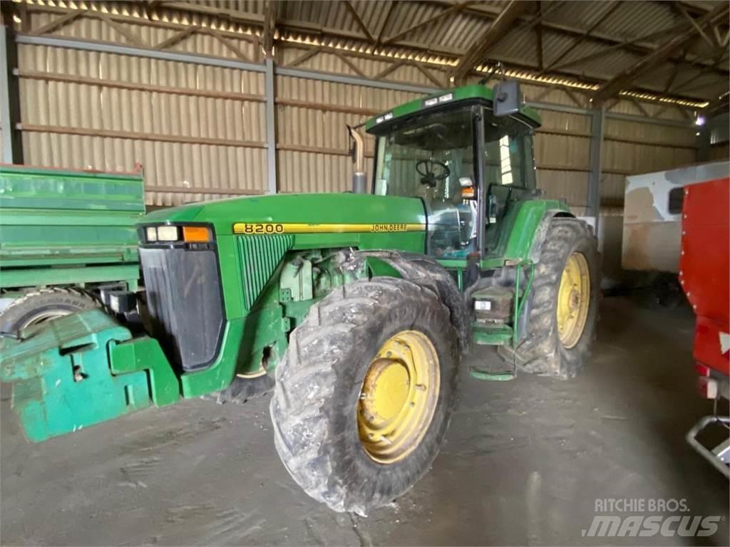 John Deere 8200 Traktörler