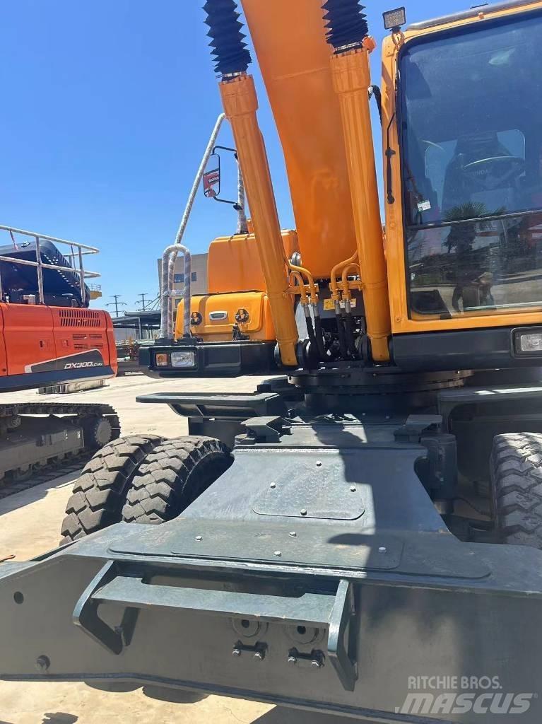 Hyundai R210W-9 Lastik tekerli ekskavatörler