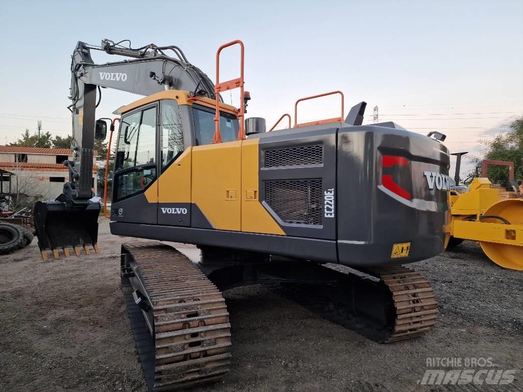 Volvo EC 220 E Paletli ekskavatörler