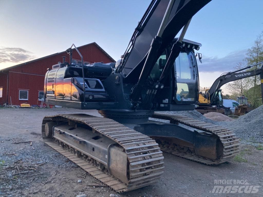 Kobelco SK 300 LC Paletli ekskavatörler