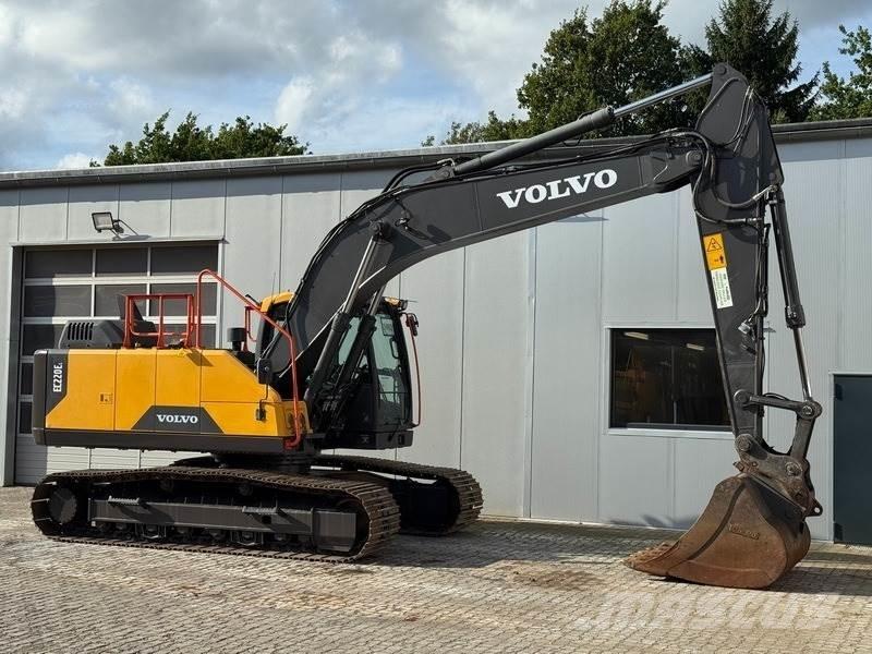 Volvo EC 220 EL Paletli ekskavatörler