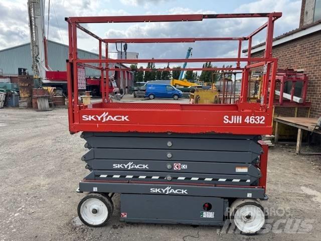 SkyJack SJ 4632 Makasli platformlar