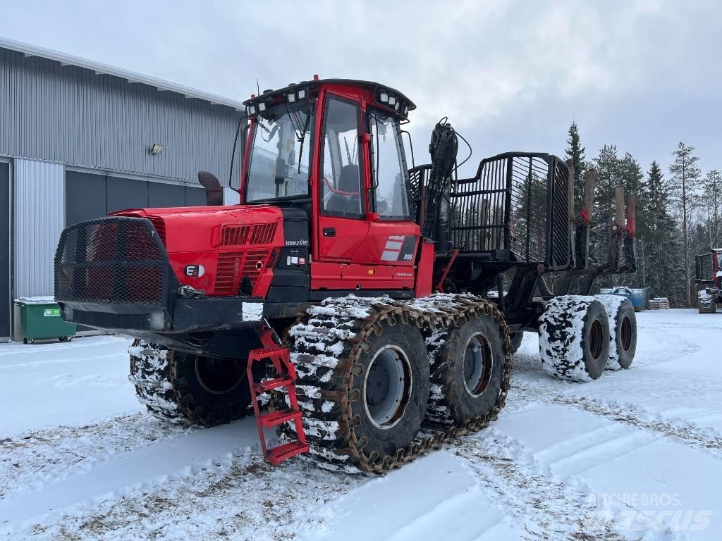 Komatsu 895 Tomruk yükleyici traktörler