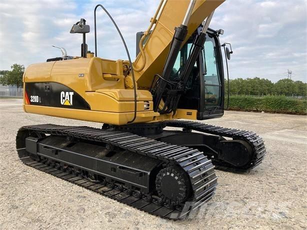 CAT 320 D L Paletli ekskavatörler