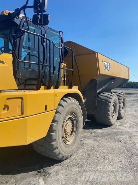 CAT 735 Belden kirma kaya kamyonu
