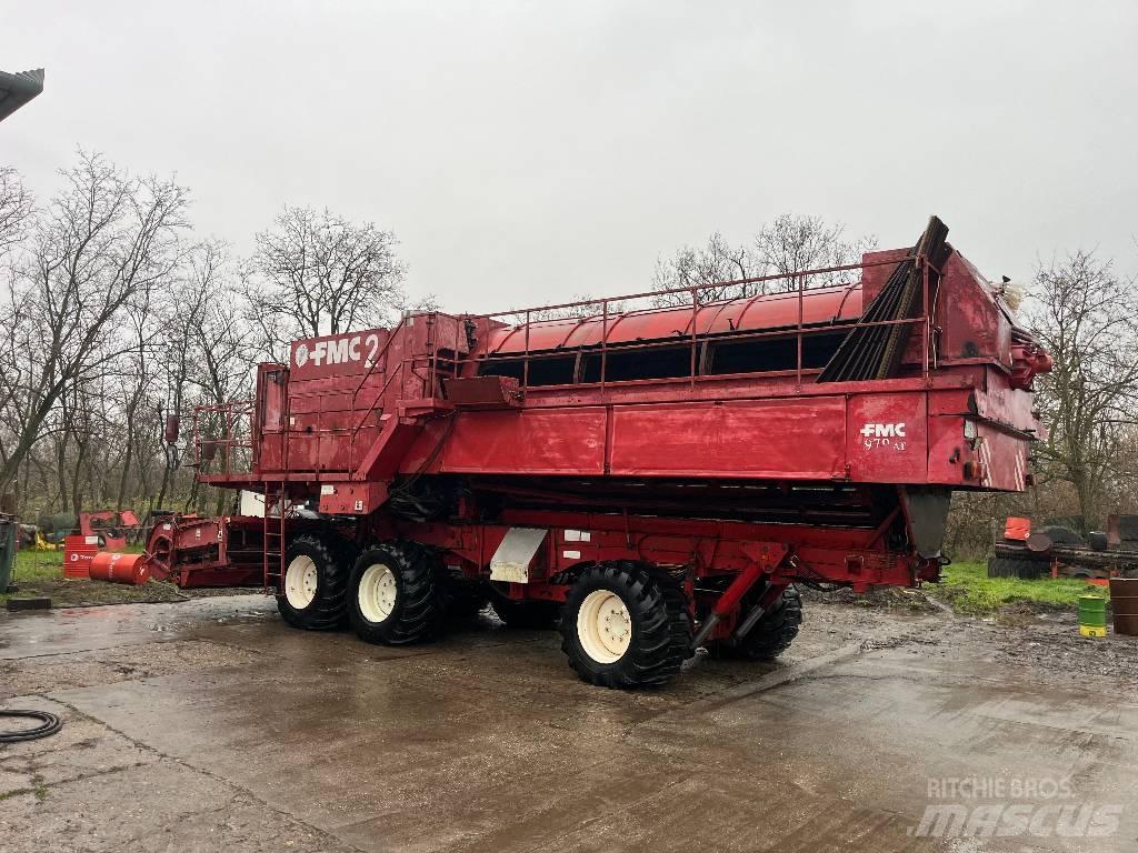 FMC 979 AT 6WD Bezelye hasat makineleri