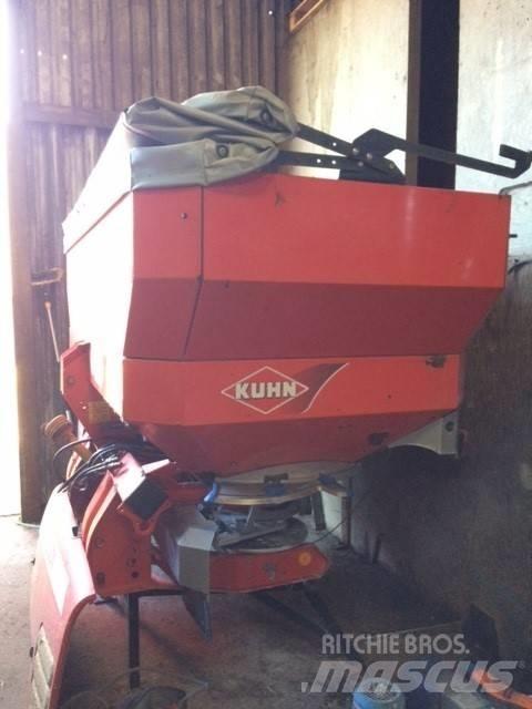 Kuhn Axis 30.1D Mineral gübre dagiticilar