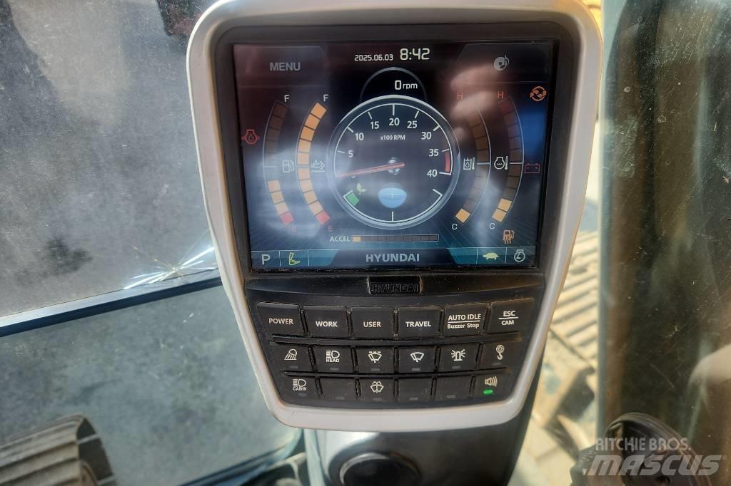 Hyundai HX 235 LCR Paletli ekskavatörler
