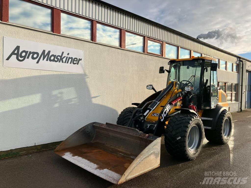 JCB 409 STAGE V - AGRI Mini yükleyiciler