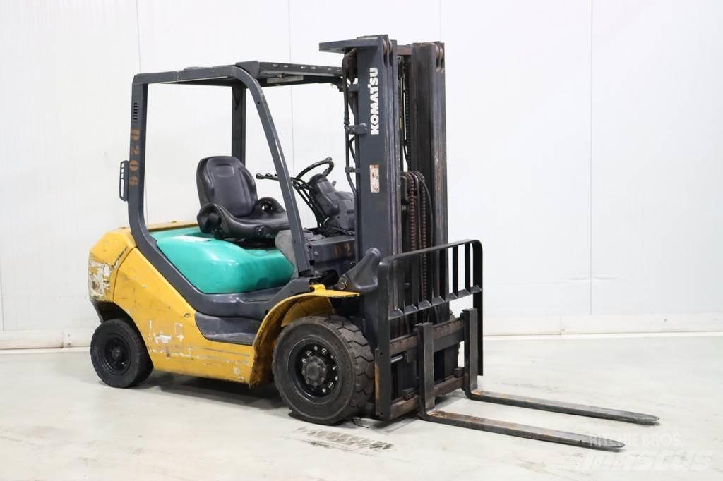 Komatsu FD25T-16 Dizel forkliftler