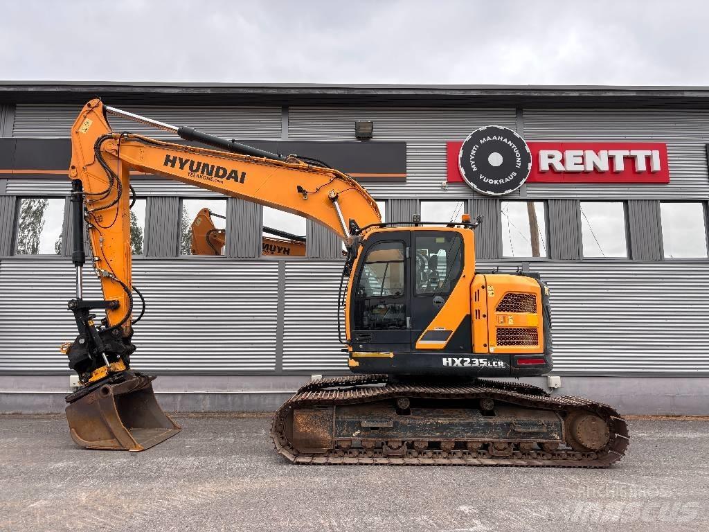 Hyundai HX 235 ALCR Paletli ekskavatörler