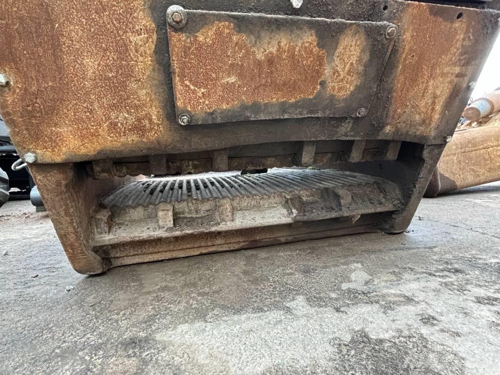 MB Crusher 120 Kırıcı kepçeler