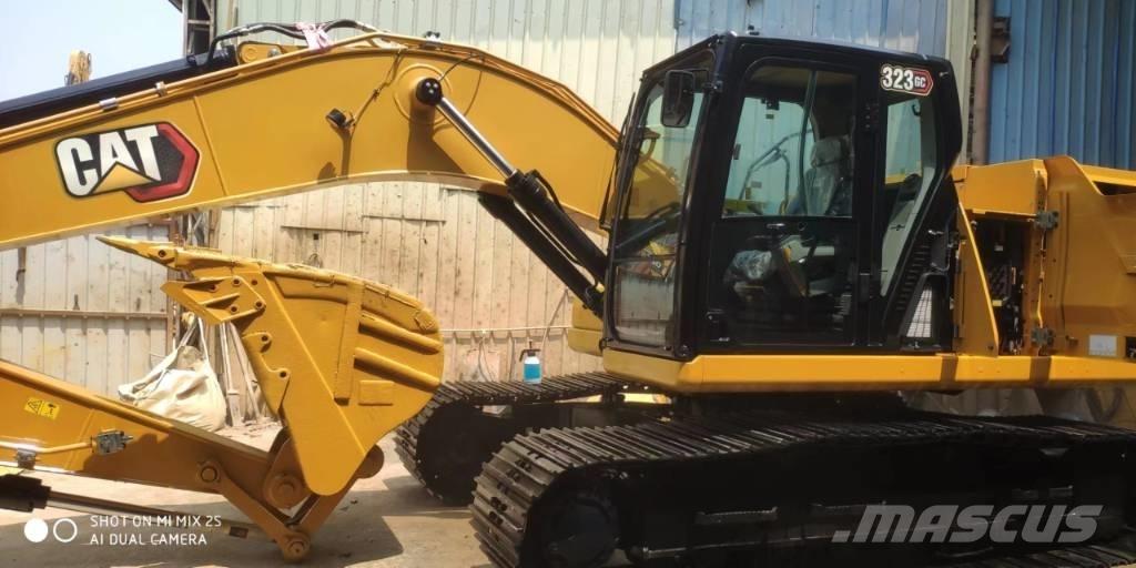 CAT 2020 CAT 323Gc Lastik tekerli ekskavatörler