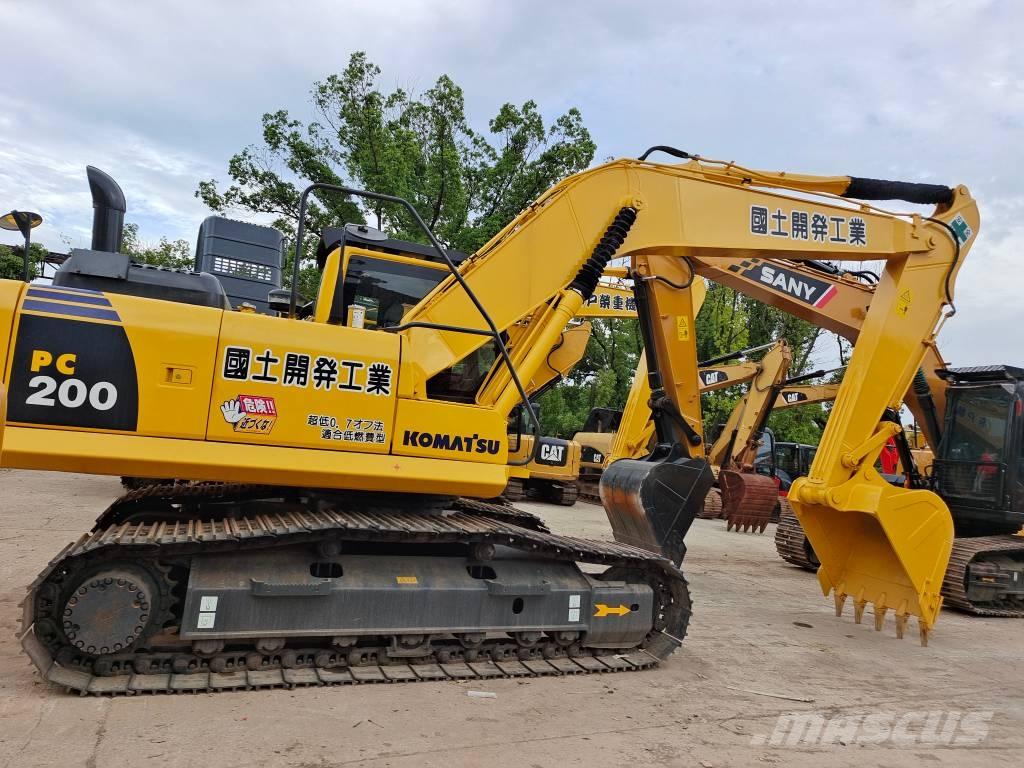 Komatsu PC 200 8N Paletli ekskavatörler
