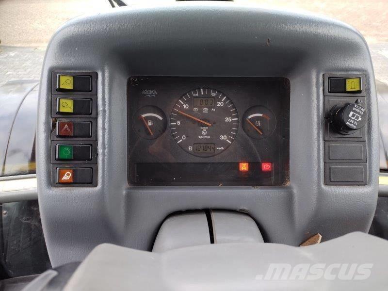 Valtra 6850 Traktörler