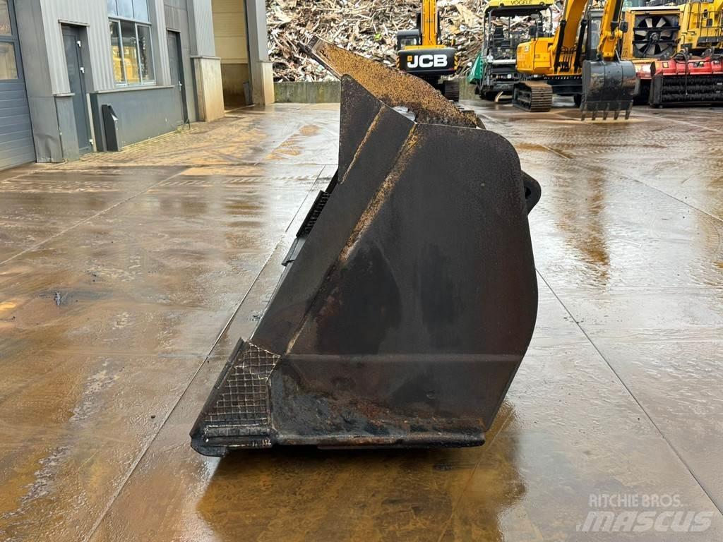 CAT Bucket CAT 980 Kovalar