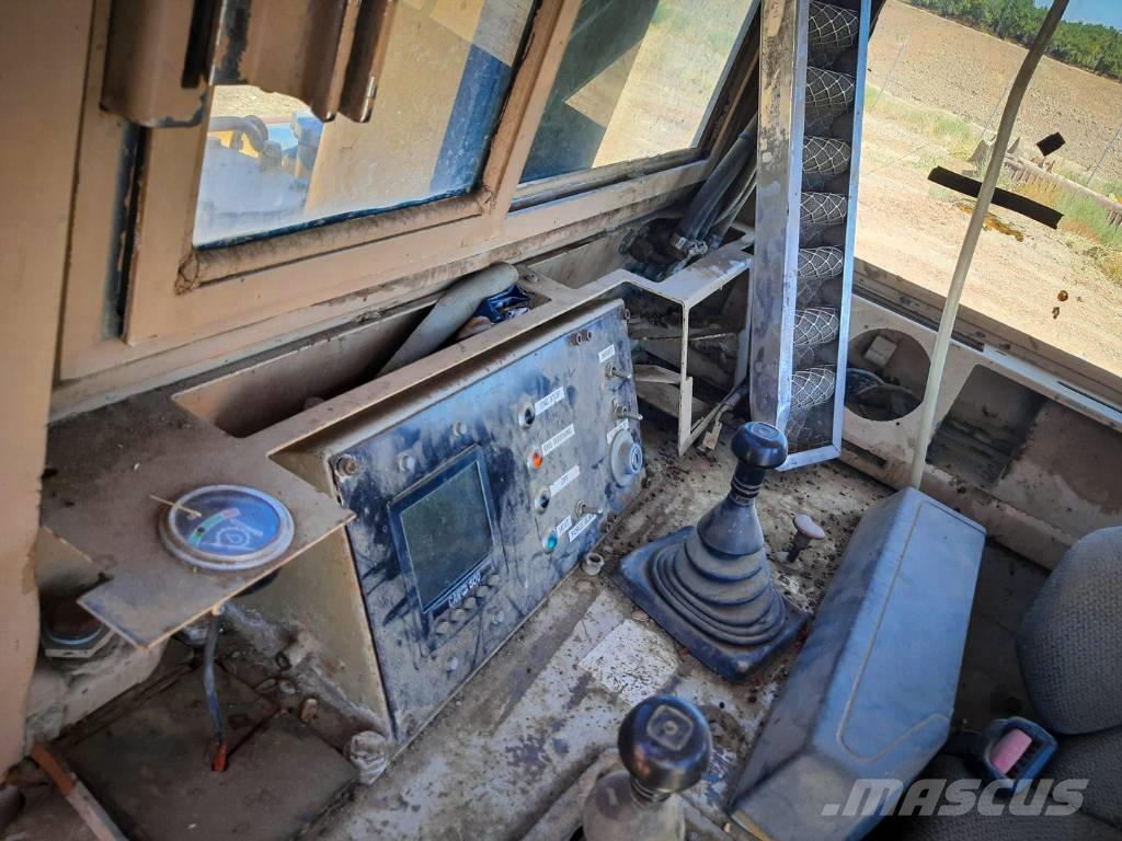 Komatsu D 375-1 Paletli dozerler