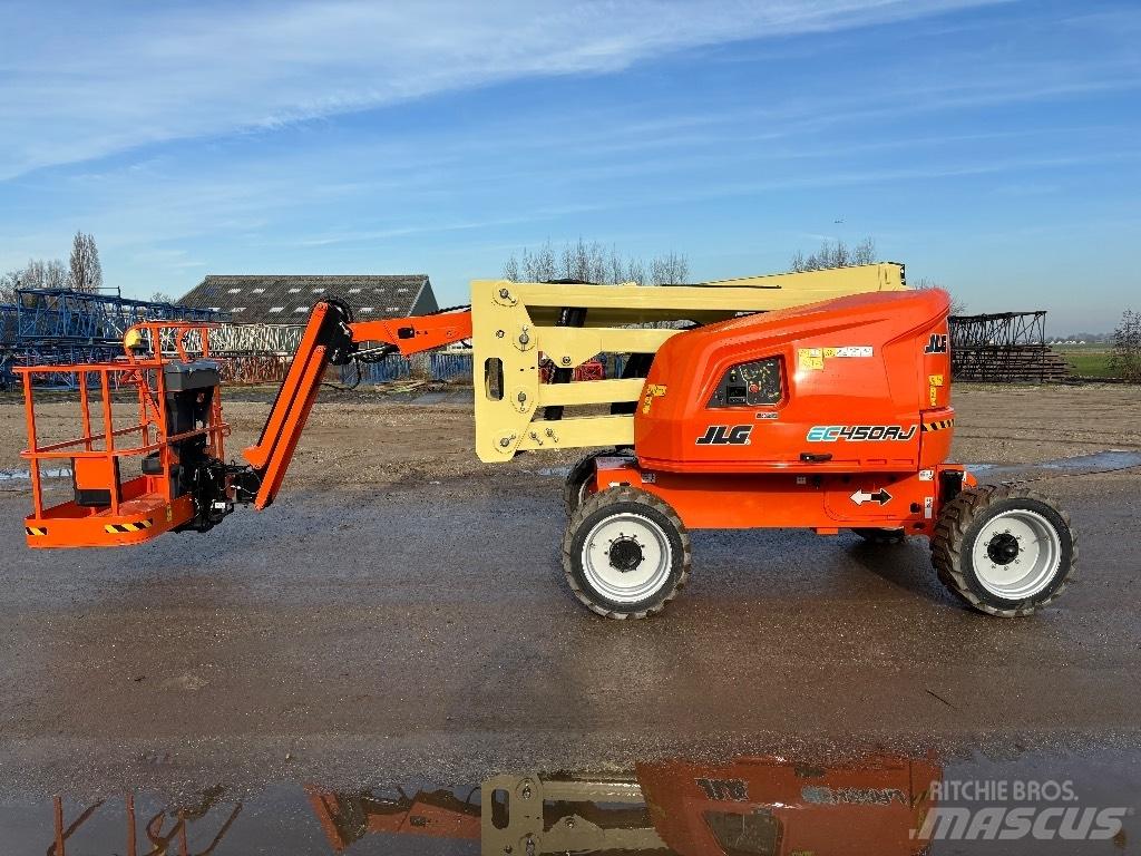 JLG EC 450 AJ Körüklü personel platformları
