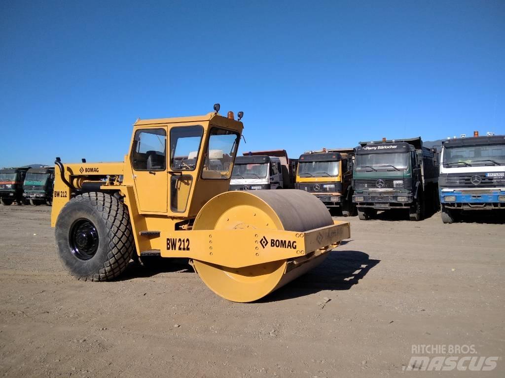 Bomag BW 212 Tek tamburlu silindirler