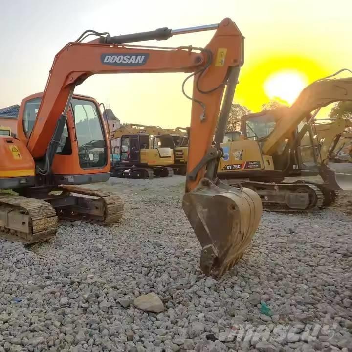 Doosan DX85-9C Paletli ekskavatörler