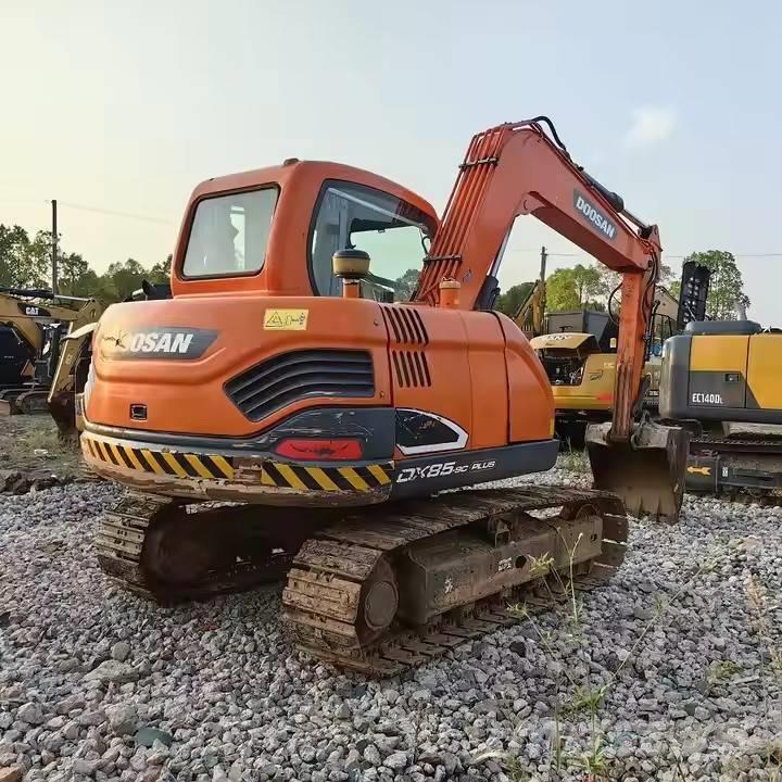 Doosan DX85-9C Paletli ekskavatörler