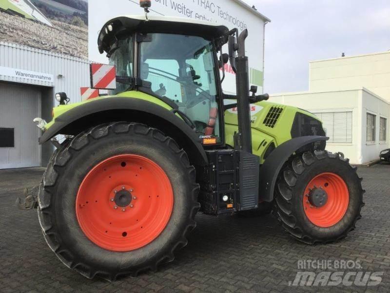 CLAAS AXION 810 Traktörler