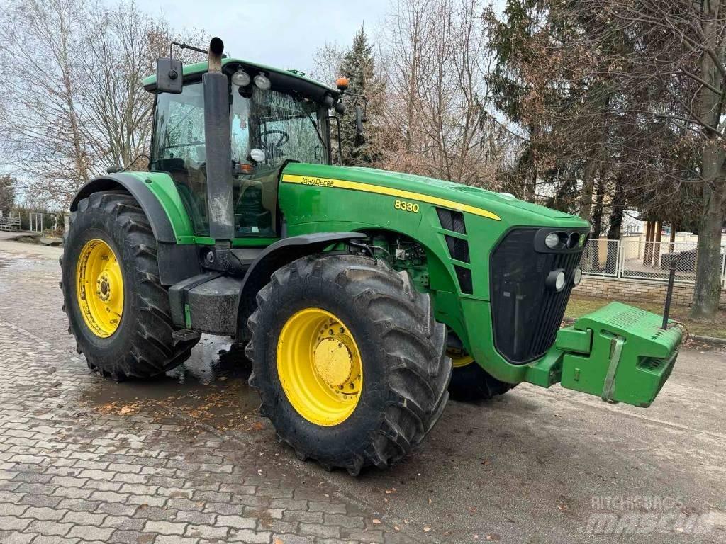John Deere 8330 Traktörler