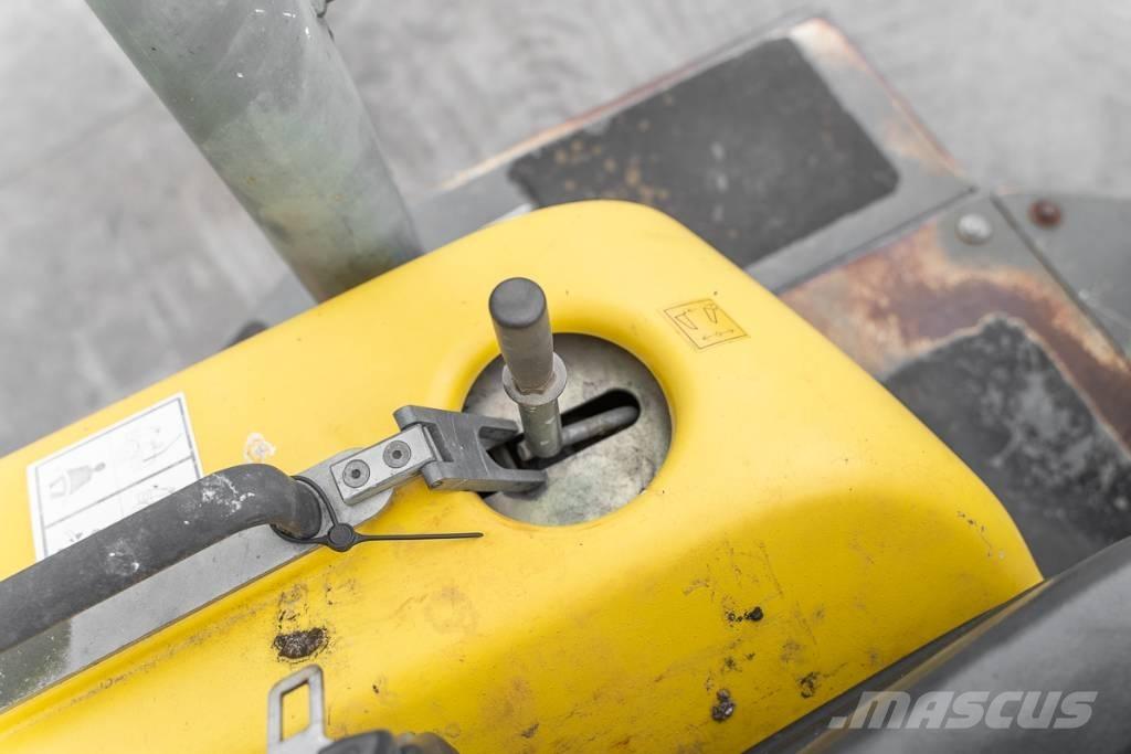 Wacker Neuson 3001 Belden kirma kamyonlar