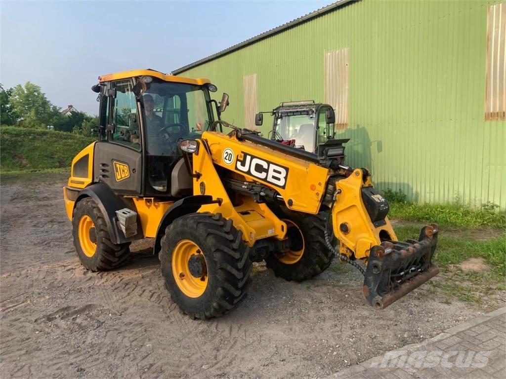 JCB TM 220 Tarimsal teleskopik yükleyiciler